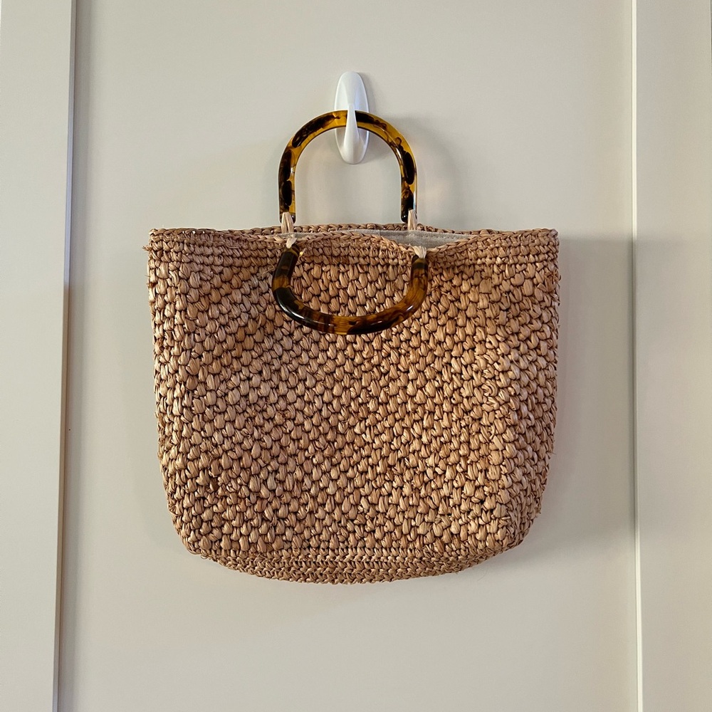 Hat Attack Woven  Bag with Tortoise Handles
Excellent Condition HOST PICK